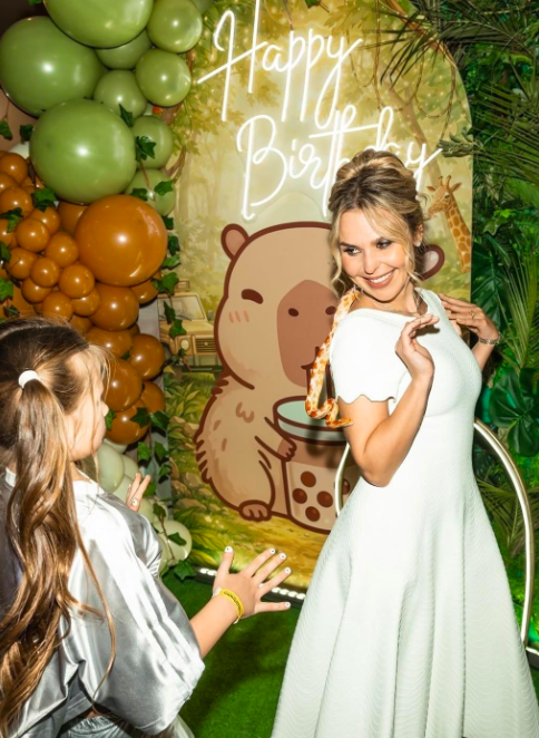 Фото Певица из Новосибирска Пелагея показала кадры с дня рождения дочери 2